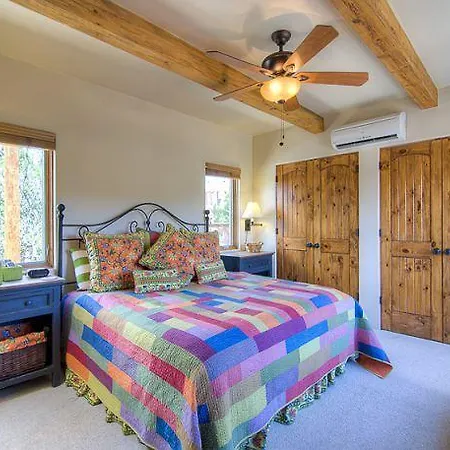 Susan's Hideaway Two-bedroom *